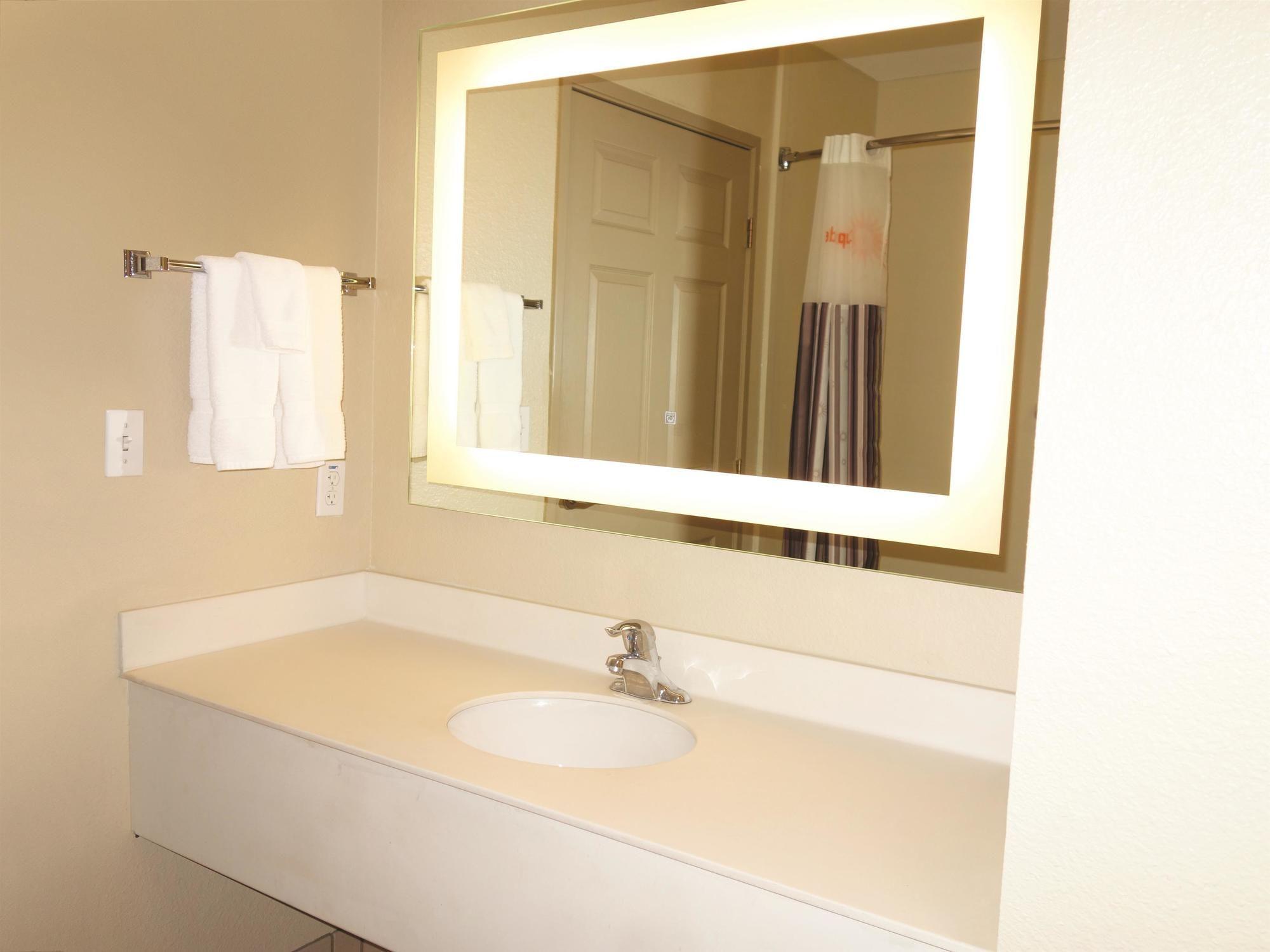 La Quinta By Wyndham Corpus Christi Northwest Hotel Bagian luar foto