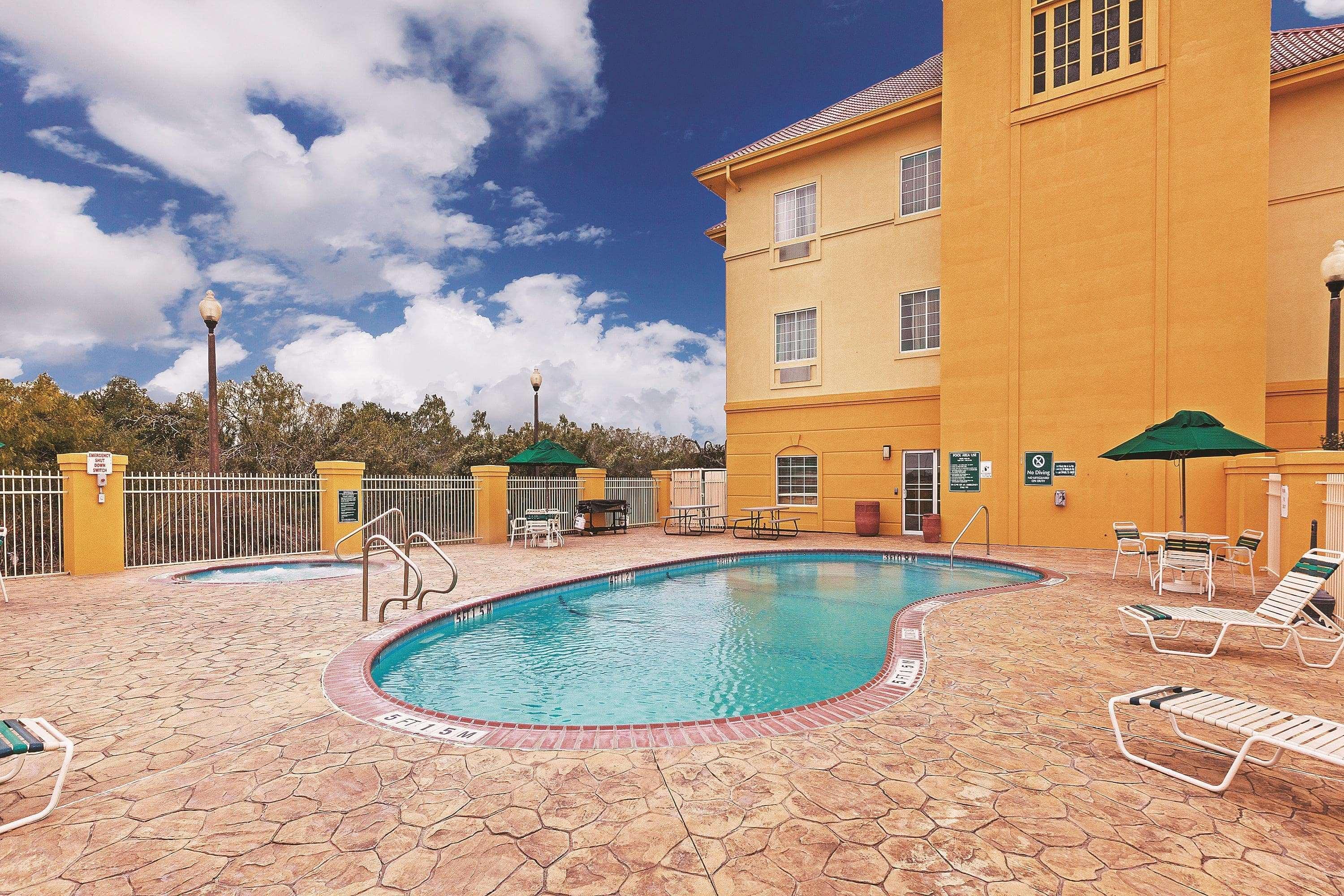 La Quinta By Wyndham Corpus Christi Northwest Hotel Bagian luar foto